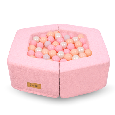 Piankowy plac zabaw dla dzieci z personalizacją – modułowy zestaw Montessori baranek róż