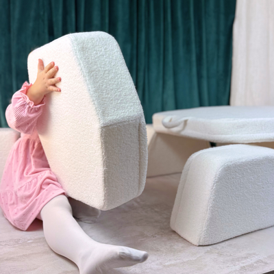 Piankowy plac zabaw dla dzieci z personalizacją – modułowy zestaw Montessori baranek szary