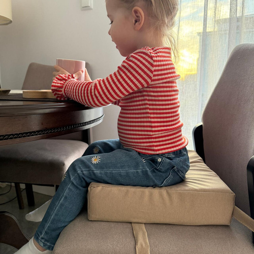 Fütterungskissen - rosa mit weißen Tupfen