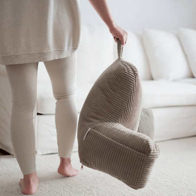 Flumi Rückenlehne Lesekissen für Erwachsene mit Armlehnen und Taschen - Kord beige