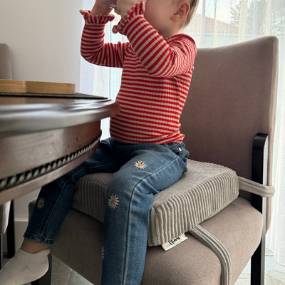 Poduszka podwyższająca na krzesło dla dzieci - szary sztruks