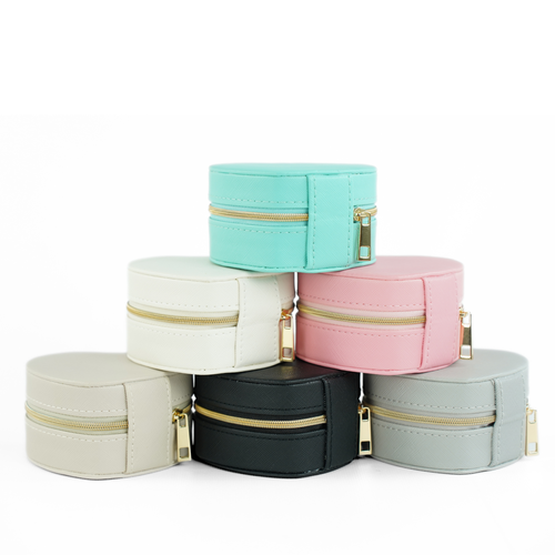 Personalizowana szkatułka na biżuterię w kształcie serca - jasny beż