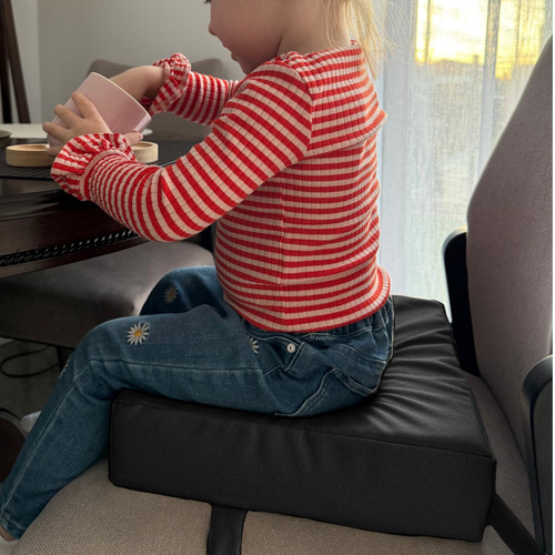 Fütterungskissen - rosa mit weißen Tupfen