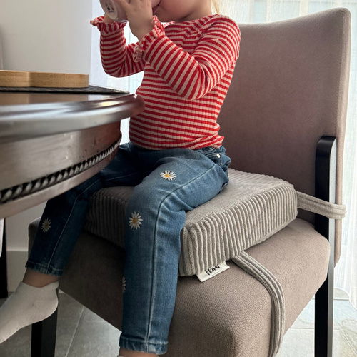 Fütterungskissen - rosa mit weißen Tupfen