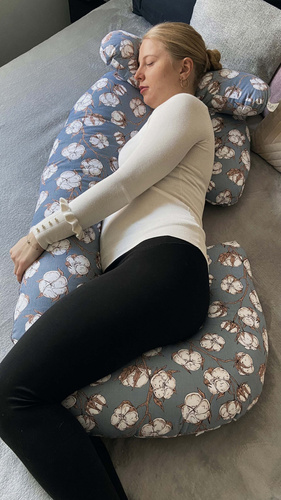 Umstandskissen Typ C marineblau mit weißen Blumen