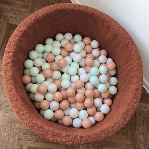 Personalized Ball Pit chocolate Teddy + 200 Balls